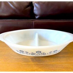 Vintage Glassbake Cornflower split baking dish. Excellent pre owned condition.